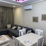 Komatas Modern In Bllok Area Apartament *