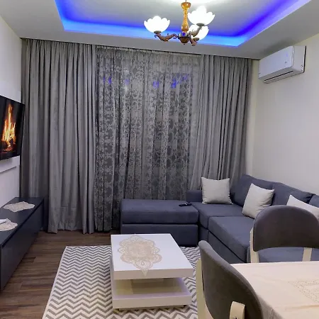 Komatas Modern In Bllok Area * 地拉那