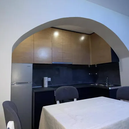Komatas Modern In Bllok Area