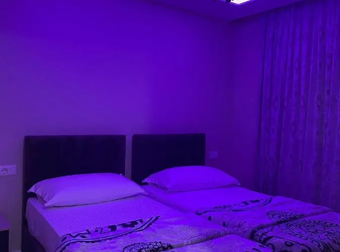 Daire Komatas Modern In Bllok Area *